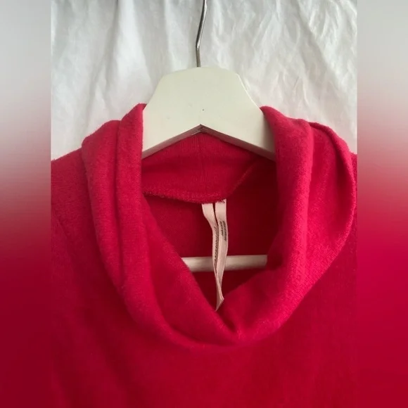 Anthropologie Puff Sleeved Cozy Turtleneck Top in Hot Pink
Size Small - Picture 12 of 13